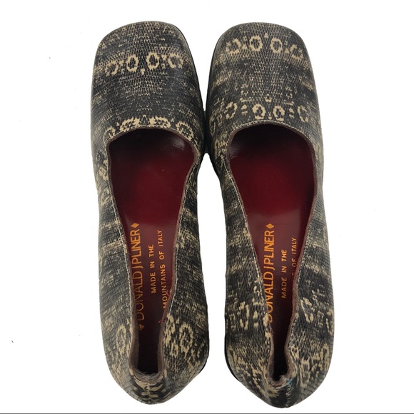 DONALD J PLINER Square Toe Chunky Heel Pumps - Picture 4 of 6